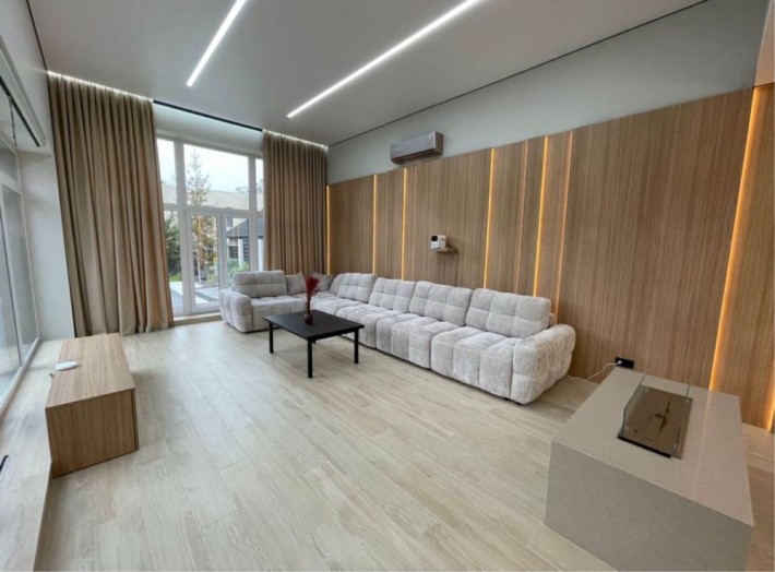 Продаж будинку в центрі міста Дизайнерський ремонт - фото 1