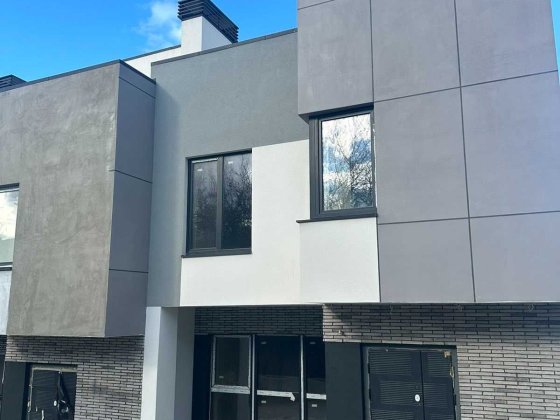 Таунхаус в стилі хай-тек, єоселя Чернівці