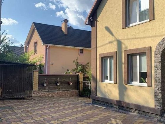 Продається сучасний будинок з ремонтом та усіма зручностями Киев