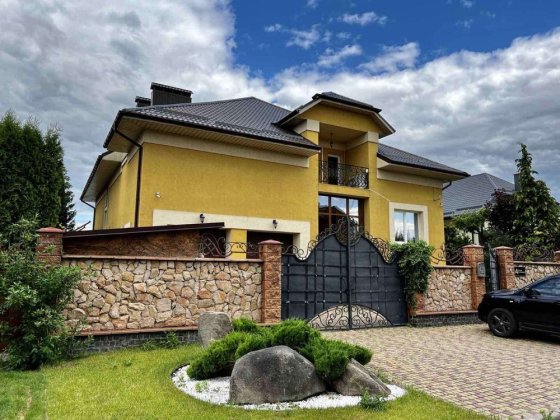 ЕКСКЛЮЗИВНИЙ будинок в р-ні "Мелроуз" з басейном і банею |10сот, 350кв Рівне