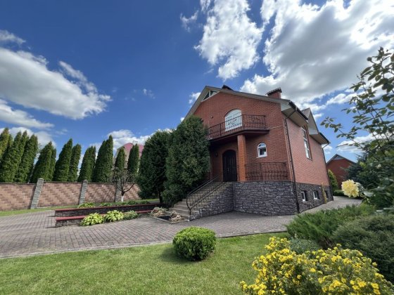 Будинок у елітному районі міста Газовик 15 сот земельна ділянка Рівне