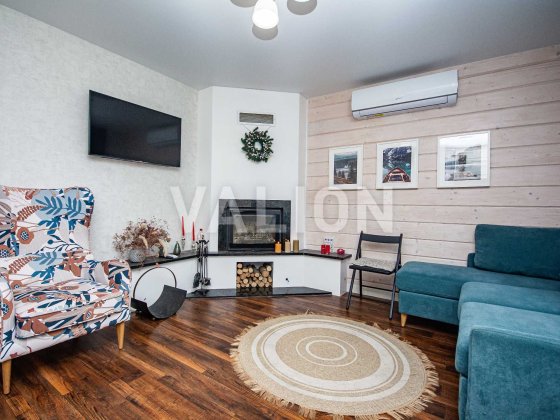 Продається будинок/дача з басейном біля метро Осокорки та Славутич Київ