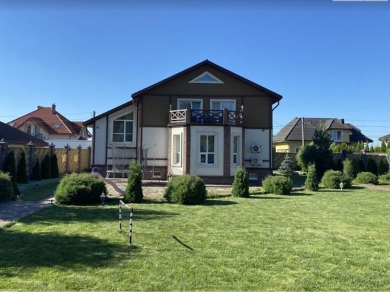 Продаю розкішний будинок в місті! Ровно