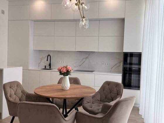 Повністю укомплектований будинок на Приміській Чернівці