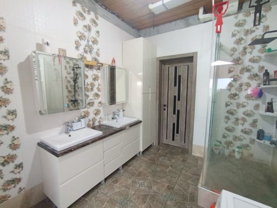 Продаж великого будинку МАГАЛЯНСЬКА Чернівці