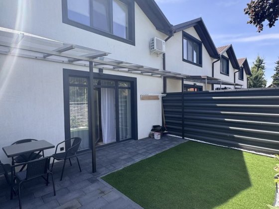 Продаж! Котедж вул.К.Савури р-н Покровського Рівне