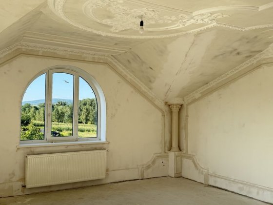 Будинок, зАмок, неймовірне житло Черновцы