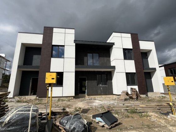 Продаж котеджа з газом та підключеними централізованими комунікаціями Рівне