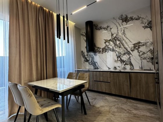 Продаж котеджу з дизайнерським ремонтом в р-н.Садовий Ужгород