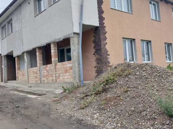 Будинок комерційного призначення магазин-кафе с.Заволока Чернівці