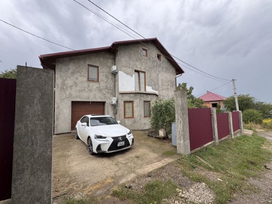 Будинок з гарним ремонтом Чернівці