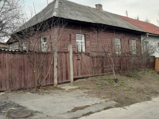 Продається 1/2 частина будинку Чернигов