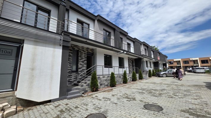 Продається зданий таунхаус на Роші - фото 1