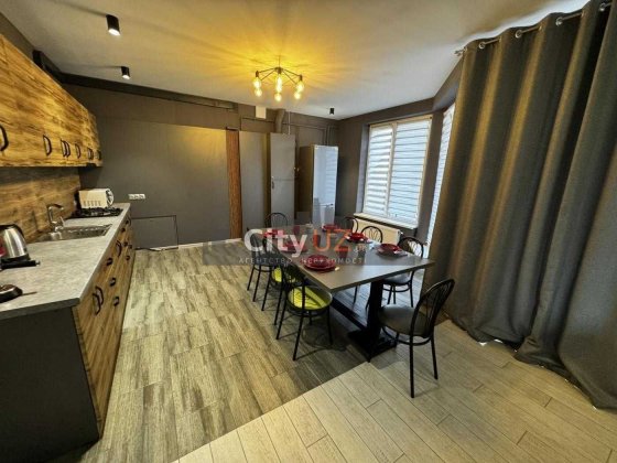 Продається готовий котедж у Компотному районі Ужгород