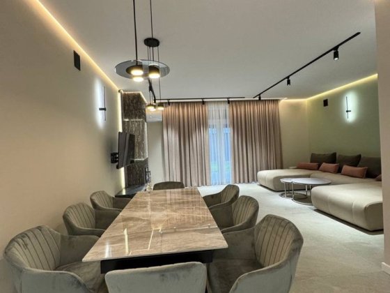 Продаж стильного таунхаусу в районі Садовий Ужгород