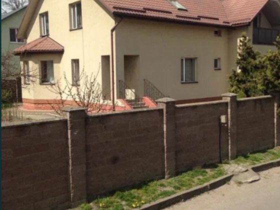 Продаж / Будинок / В. Опанасюка, Центр, Рівне Ровно