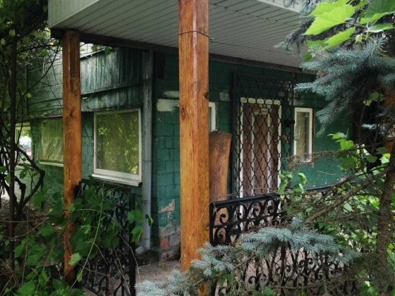 Продається дом- дача на м. Осокорки Киев