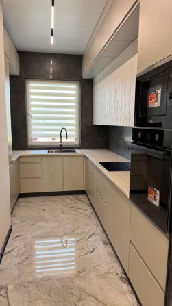 Сучасний Таунхаус з ремонтом та меблями - фото 1