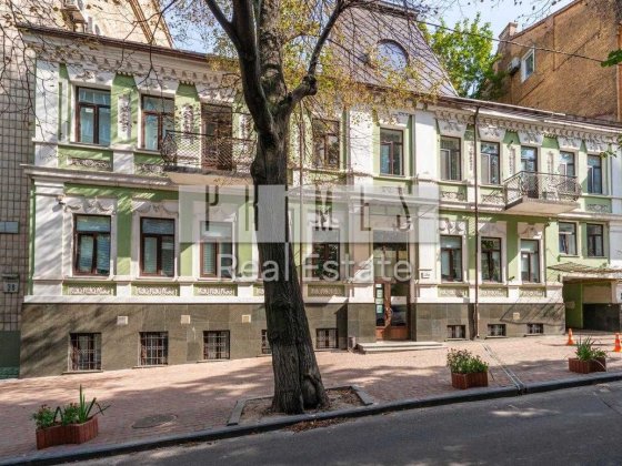 Продаж окремо стоячої будівлі Тургеневська шевченківськиий район Киев