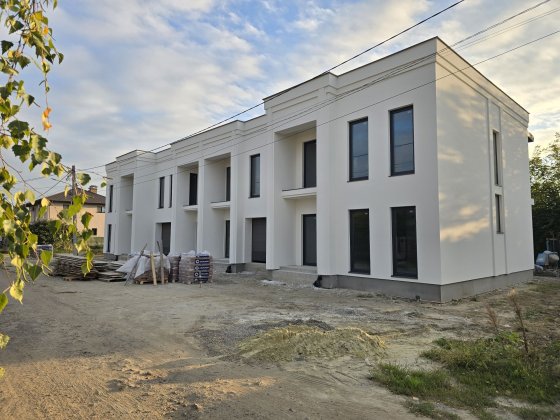 ПРОДАЮТЬСЯ ТАНХАУСИ у стилі сучасна класика м. Ужгород, Компотний р-н Ужгород