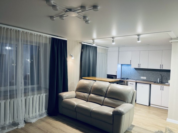 Довгострокова оренда квартири студії у центрі міста - фото 1