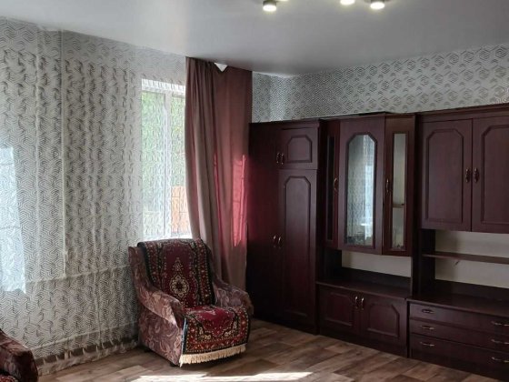 Сдам 1-ком. квартиру  на правом берегу по улице 8 Марта. Т Кам'янське