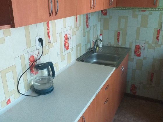 Сдам 2 комнатную квартиру 8000в эту сумму уже входят коммунальные усл