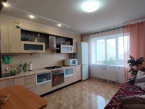 Классная 1 комнатная квартира  Монолит Черноморск