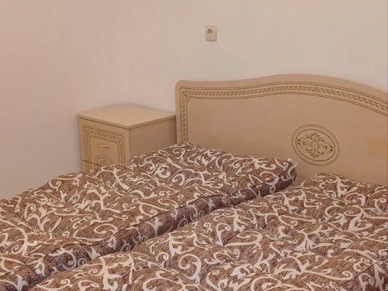 Сдам длительно 1кв,в цоколе 6000т Черноморск