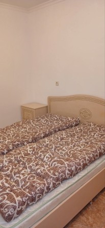 Сдам длительно 1кв,в цоколе 6000т - фото 1