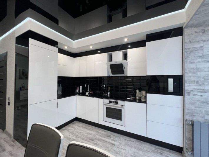 Сдаю роскошную 2х ком кв. в центре. АББО - фото 1