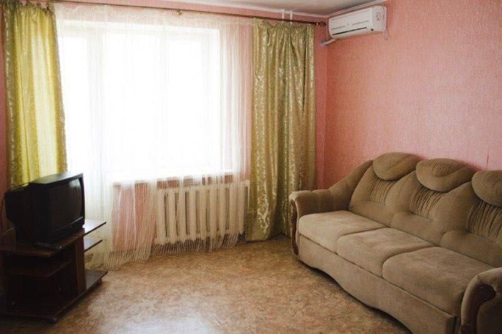 Сдам до лета недорого свою 1-но комнатную квартиру. - фото 1