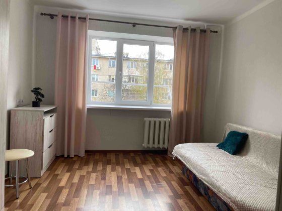 Сдам до лета малосемейку на 1 Мая с удобствами Черноморск