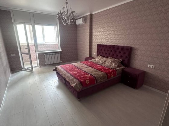 Сдам  2 ком квартиру Черноморск