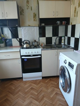 Сдам недорого до лета 1 комнатную на Парковой - фото 1