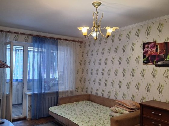 Сдам 1кв в центре до лета Черноморск