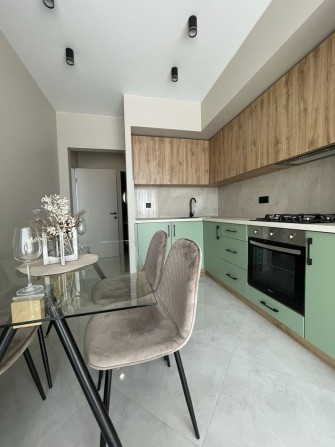 Здам шикарну однокімнатну квартиру на Новій Будові 2 - фото 1