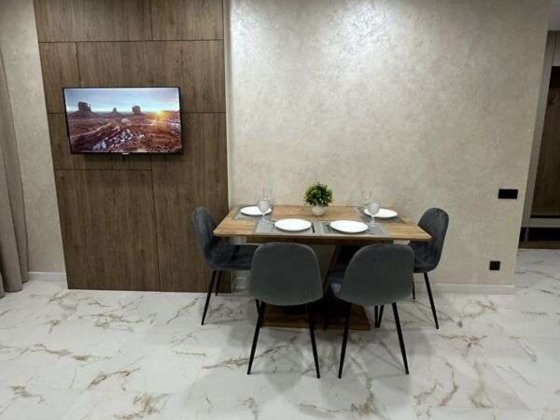 Продаж 1-к квартири вул. Змієнка Всеволода 30. Метро Нивки. Київ