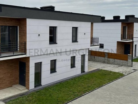 Продаж дуплексу 117 м.кв / 4 сотки / Дравцi Ужгород