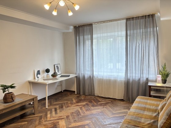 Продаж 3-к квартири вул.Антонова 43  Солом'янський район Київ