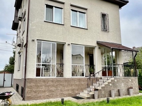 Срочно продам дом  ул.Богатырская 42 ст.Оболонь 2 Київ