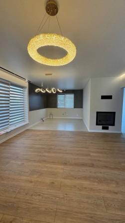 Продаж стильного будинку з ремонтом! - фото 1