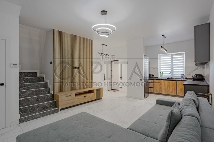 Продажа таунхауса с ремонтом. Осокорки,Славутич - фото 1