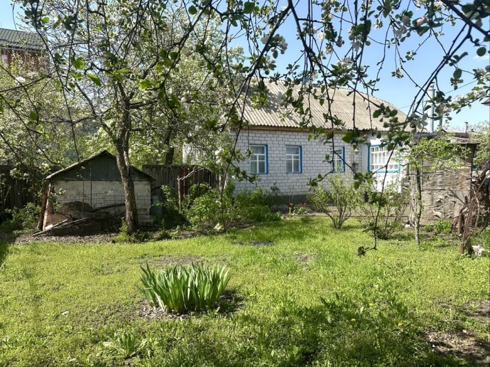 Продаж затишного будиночку 60 кв.м. в Києві на ділянці 0.10 га без %% - фото 1