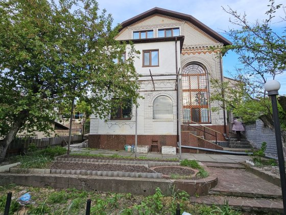 Продам дом в центральной части , район пр.Кирова / Поля / парк Зелёный Дніпро