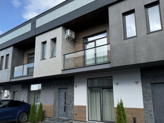 Шикарний котедж (новобудова) Ужгород