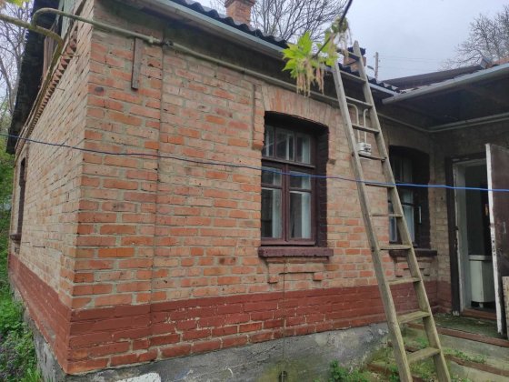 Частина будинку на вул. Палієв Яр. Світло, газ. Потребує ремонту. Вінниця