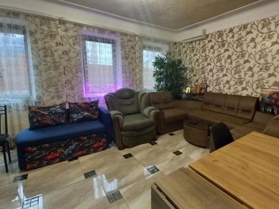 Продам комфортний одноповерховий будинок на проспекті Металургів Днепр