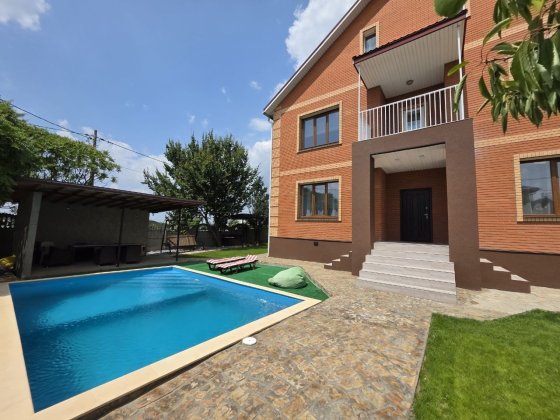 Продажа шикарного дома коттеджном городке Царское село Дніпро