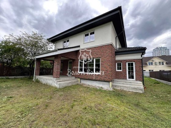 Будинок 2 поверхи. 136-а Садова. Метро 700м. Осокорки. Дарницький р-н Киев